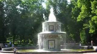 preview picture of video 'Peterhof, Petrodvorets. The Roman fountains'