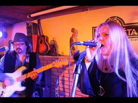Pavlusha Eu Kha Lynthé - ZPOMALENEJ ČAS   - Pavlusha Trio