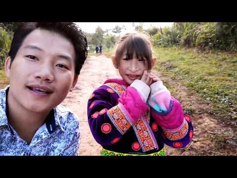 Mang Vang Nkauj lig hawj thiab ntso na mus ua sis phu chij fab [ Thailand ]