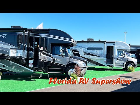 Motorhomes at 2022 Florida RV SuperShow