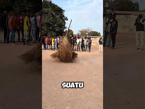 Zangbeto: Penjaga Malam yang Hanya Berisi Udara! #shorts