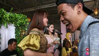 Download lagu ADE ASTRID - BEBENDE MEDLEY DOMBA KURING LIVE SHOW GERENGSENG TEAM mp3