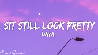 Download lagu Daya Sit Still Look Pretty... mp3