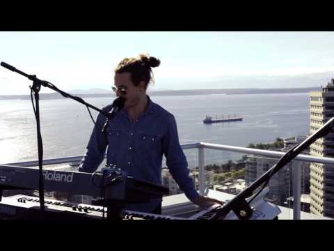 SISTERS - Trails (live on the roof)
