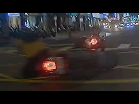 [Vídeo do desastre do carro] Liu Yuwei! Capital de calçados explodindo (2023.08.18, 2ª seção, Zhongshan Road, distrito de Banqiao, nova cidade de Taipei)