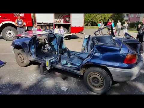 Nasze Slubice PL - demolka Opel Astra - pokaz ciężkiego sprzętu ratowniczego.