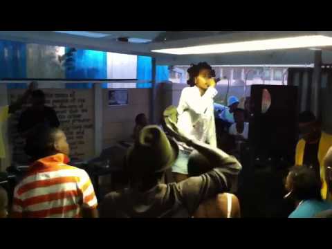 Kanyi - Ingoma performance