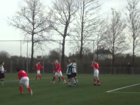 Tricht scoort de 3-2 tegen GJS A1 (17-12-2011) en bekert verder !!!
