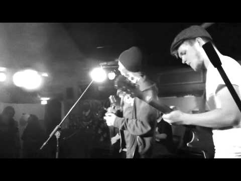 The Fuzzed & Phil - Express Yourself (NWA Cover & Das Defekt Remix) (live)