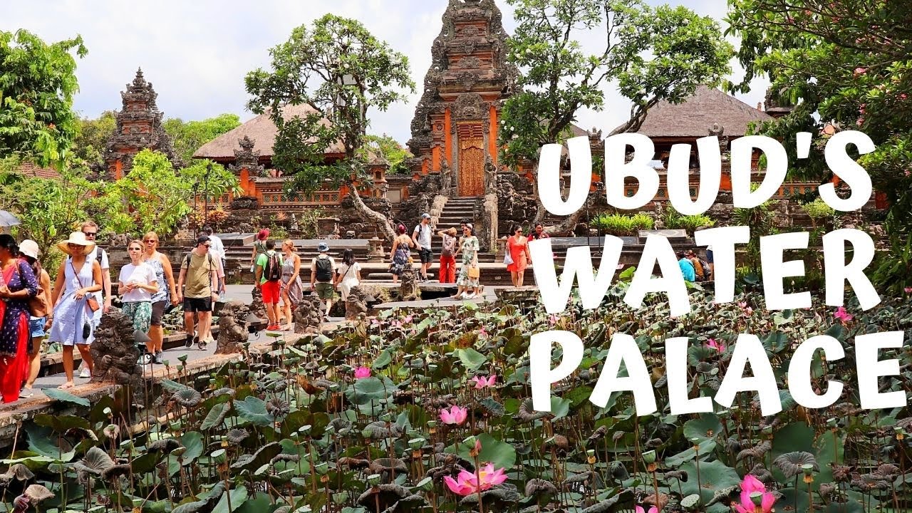 Join travelers as they explore the Pura Taman Saraswati.