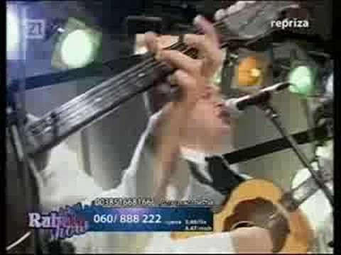 TS Fijaker - S one strane Dunava