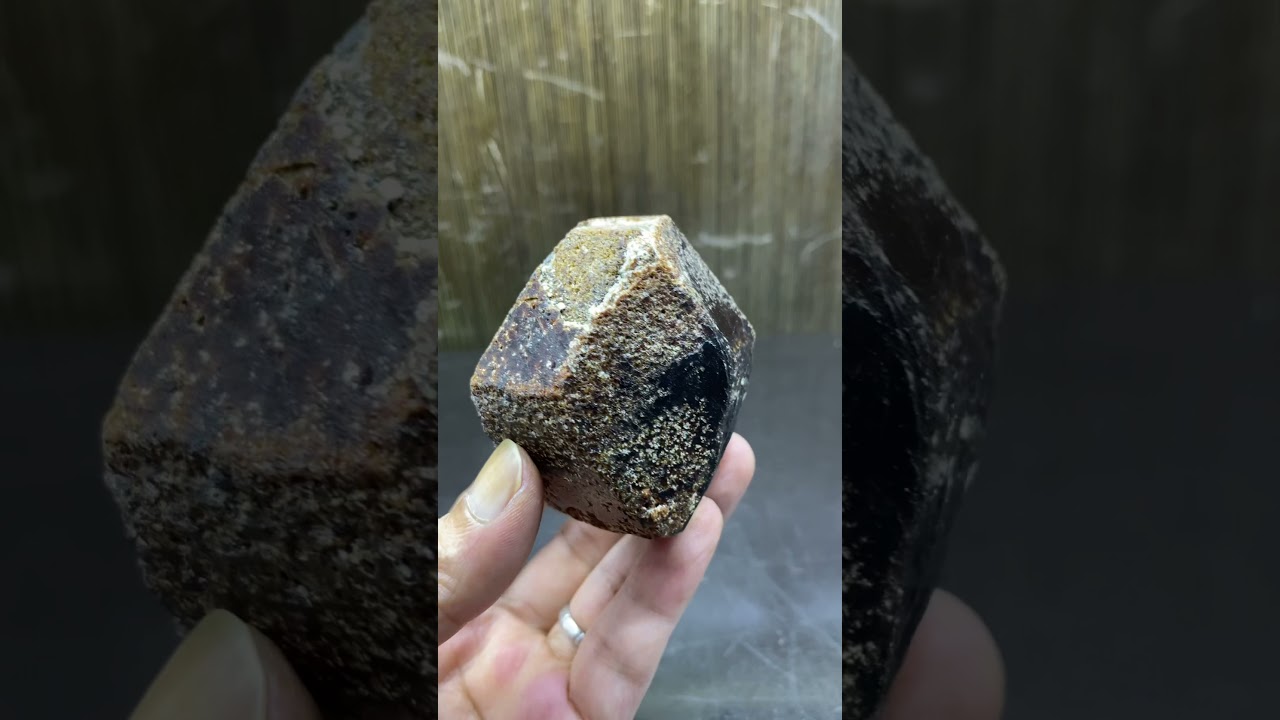 #Garnet #minerals #crystals #gems #specimen #geology #rocks #stone #Collector #museum