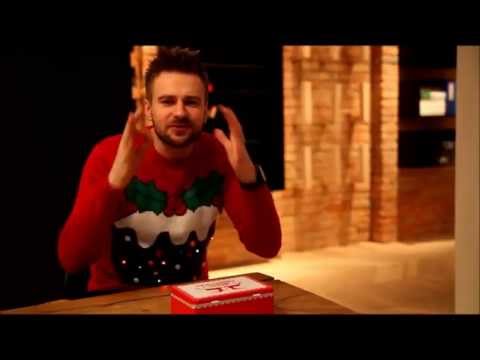 Marcin Mroziński ratuje święta