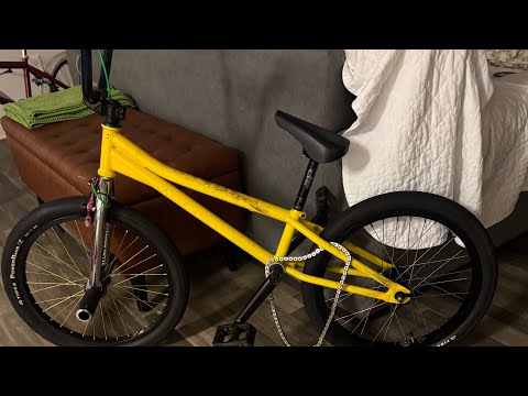 Bmx #bmx #bikelife #skatepark #skatepark #bmxplus #bmxfreestyle #oldschool 