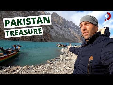 PAKISTAN'S SURPRISE! | HUNZA VALLEY 🇵🇰