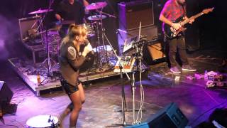 KUVE - DANDO VUELTAS