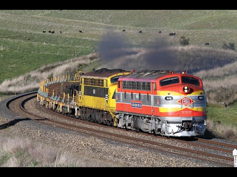 Australian diesel locomotives, including streamliners B61 & B65 - Lithgow to Blayney - October 2011