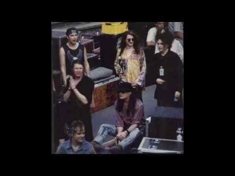 The Cure - A Forest (ft. Wayne Hussey, 1997)