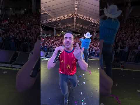 QUE DELÍCIA, AO VIVO EM JURANDA/PR. PS: SOU ESPANHA 🇪🇸 DESDE NIÑO👀❤️