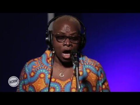 Angélique Kidjo performing "Shango Wa" Live on KCRW