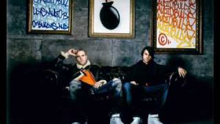 Audio Bullys - Drained out