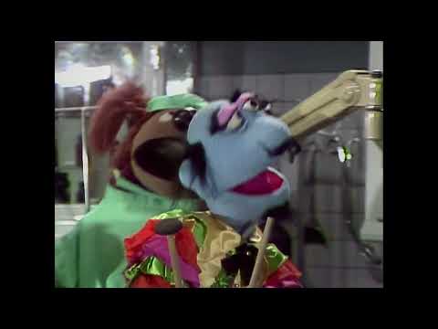 The Muppet Show - 510: Jean-Pierre Rampal - Veterinarians Hospital: Conga (1981)