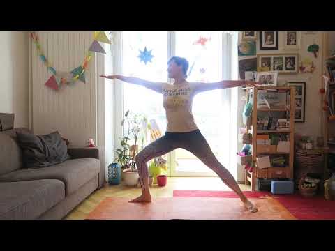 Kunterbuntes Yoga mit Martina - der Held/die Heldin (Virabhadrasana)