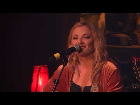 Karen Waldrup LIVE - Warm in Your Sunshine