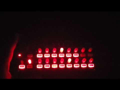 Play your Sequencer DON'T program it! Korg SQ1 review, the most playable sequencer
