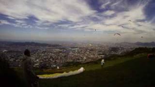 preview picture of video 'Paragliding in Kitakyushu,Japan - Mt.Sarakura  16/Oct/2010 北九州皿倉山'