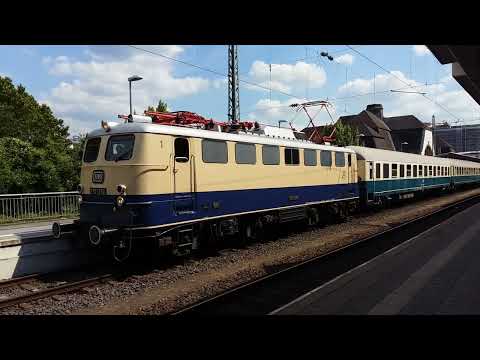 Koblenz Hbf, E 10 1239 und 218 460 "Conny" mit Koblenzer Museumspendel