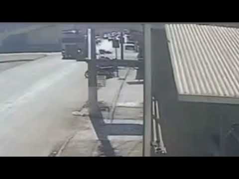 Motociclista morre em acidente com caminhão no bairro Lagoa Grande, em Patos de Minas