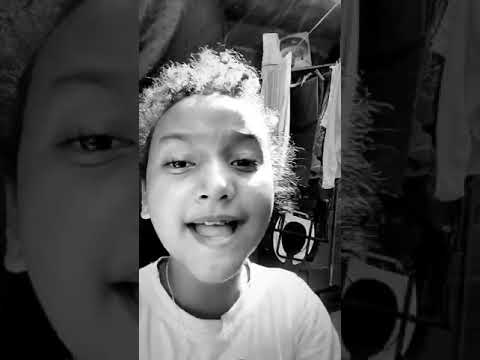 Mamãe ju peitando Titia Rayon - Stories Yarley Ara e Titia Rayon