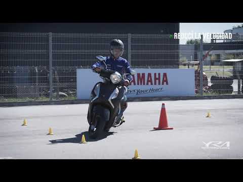 Academia de manejo Yamaha - Lección 7 - Curvas