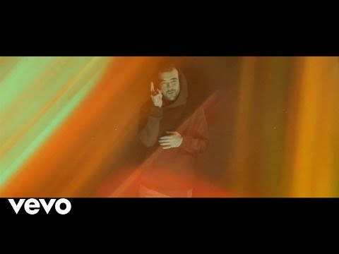 Video thumbnail for こんにちは - Jackie Chan vs. Wolverine