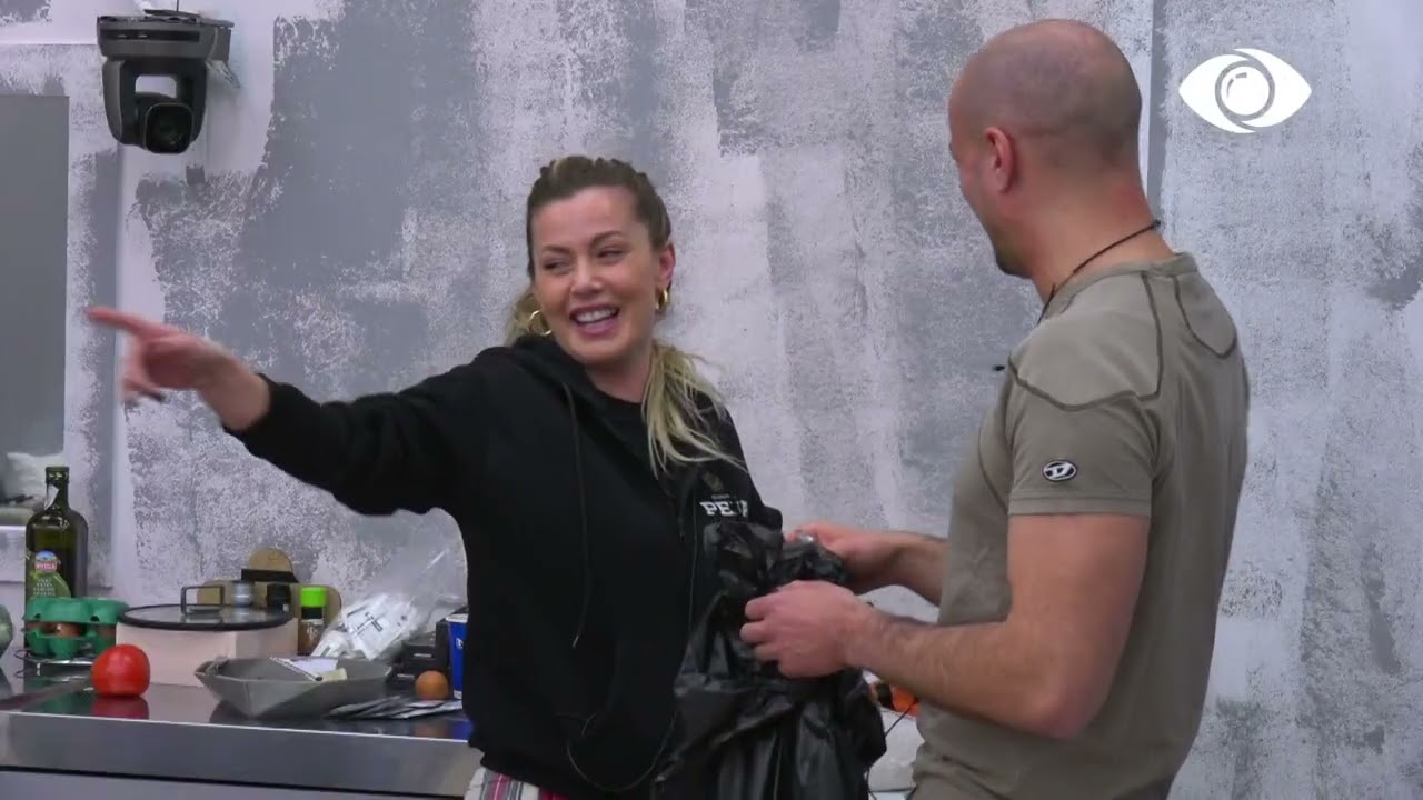 Planet e Maestros janë të bukura fare/ Kristi dhe Olta batuta për Maestron