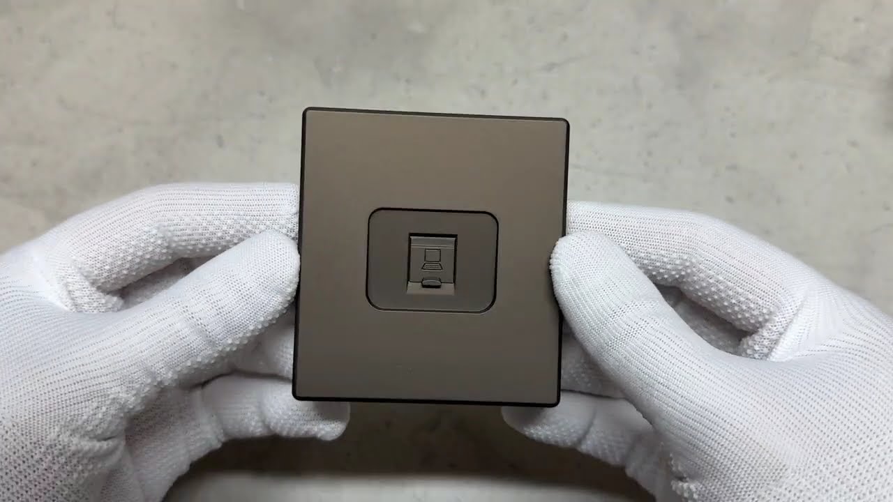 Розетка CAT6e одинарна комп'ютерна мокко VIDEX NOTA (VF-NT-SK1PC6-BR)