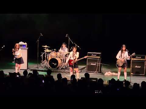 QWER World Tour ROCKATION San Francisco | Free-Dumb (자유선언) | 20251114 [4K][60FPS]