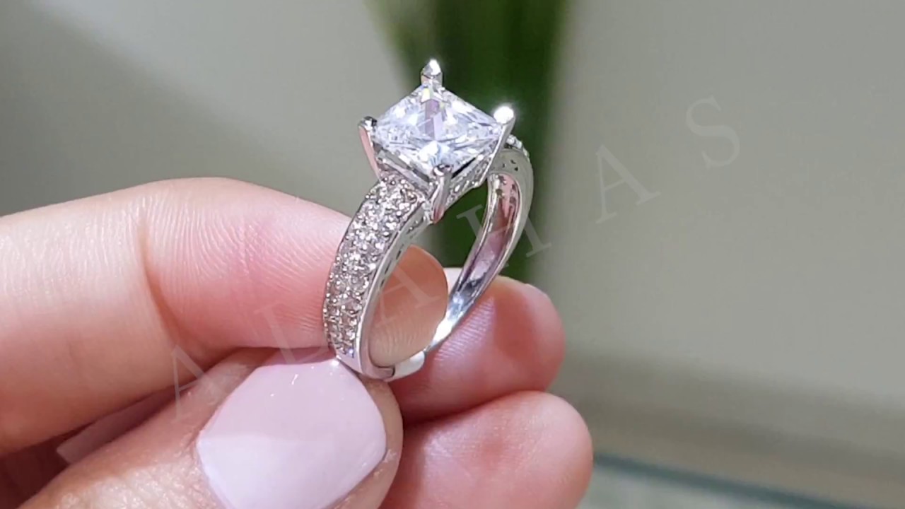 Anillo de compromiso en oro 14k con zirconia en corte princesa de alta calidad | Joyería Alahas