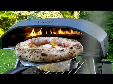 Ooni Koda 16 realtime pizza cooking