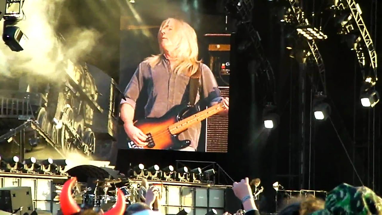 AC/DC - Back In Black - Download 2010 1080p HD - YouTube