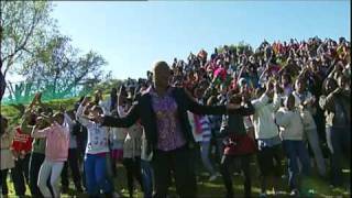 Angelique Kidjo 'Move on up'