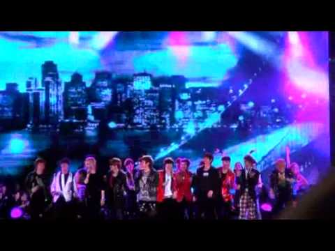 New York New York ( 2PM,Beast,Shinee,DBSK ) - KBS Korean Festival 2011 New York/New Jersey [Fan Cam]