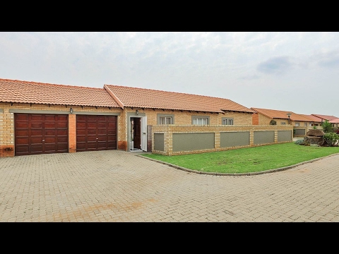 3 Bedroom Townhouse for sale in Gauteng | Centurion | Centurion West | Wierda Glen |