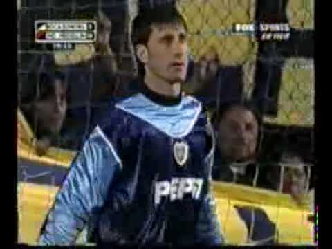 Penal atajado por Abbondanzieri a Martel (Boca 2-Cobreloa 1 21-05-2003)