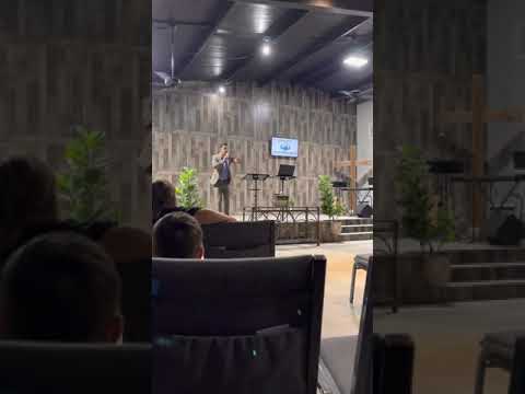 Alabando al rey 👑 Brandon Echeverría