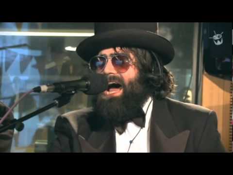 The Beards - You should consider having sex with a bearded man (live on Triple J Radio - 2011)