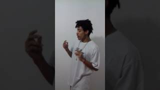 Choice cantando &quot;Descompasso do compasso&quot; a capela