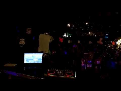 Mcs Felipe e Dênis ao vivo Consequência da Vida baile de comunidade