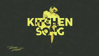 Musik-Video-Miniaturansicht zu Kitchen Song Songtext von Tessa Violet